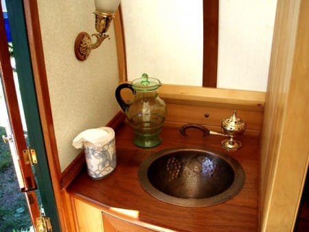 gypsy-wagon sink