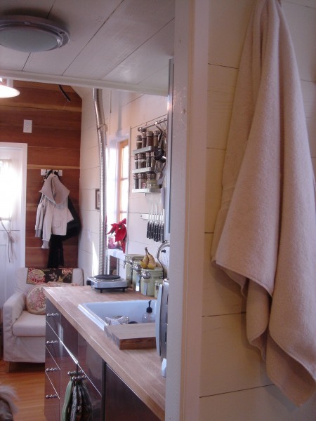 tinyhouse_kit_3 View from the walk-in closet/bathroom