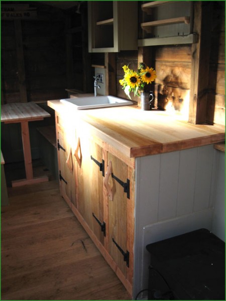 kitchen-hut