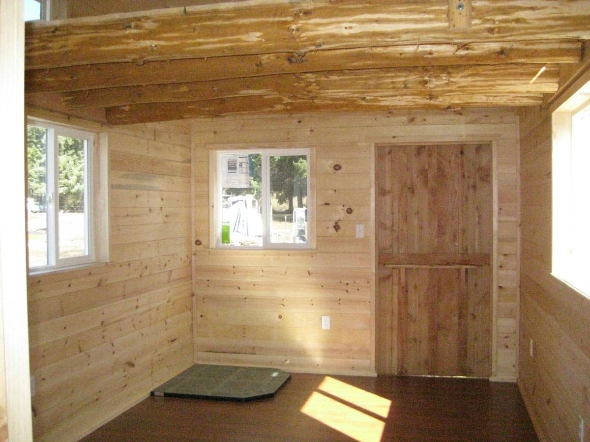 Rough Cut Sheds Barn Style - Tiny House Blog