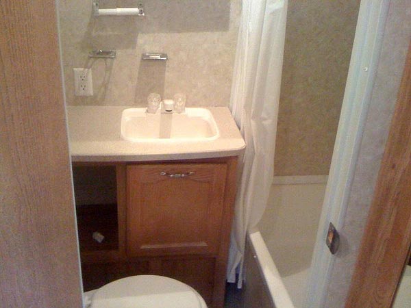 bathroom2
