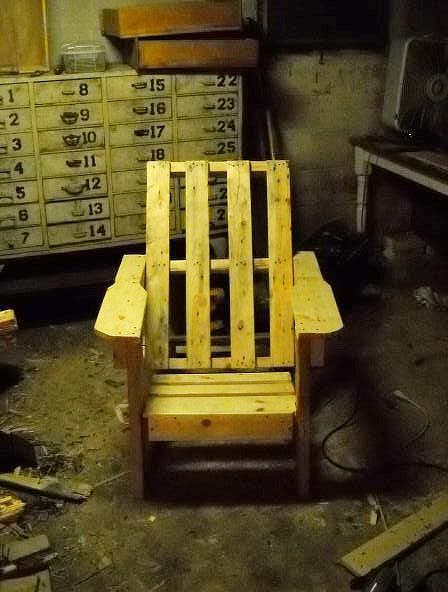 pallet chair construction
