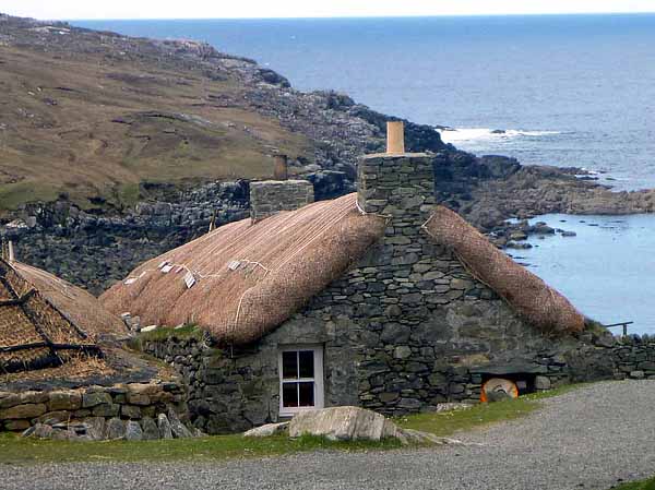 Boat_02 tiny house in Scotland