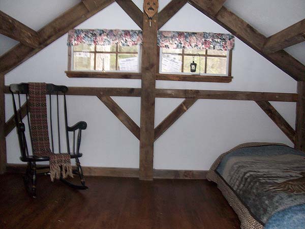 100_0594 interior low cabin