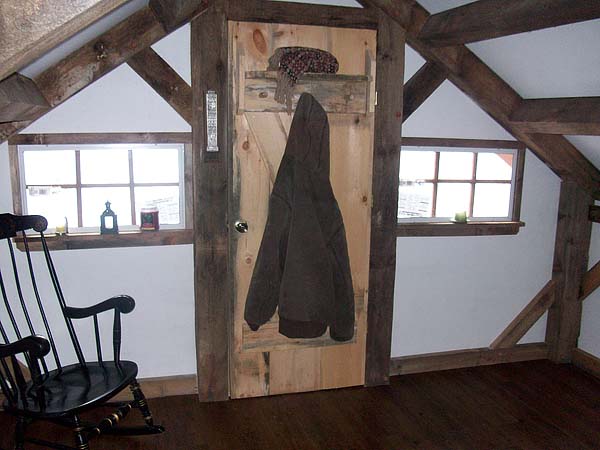 100_0608 entry way low cabin