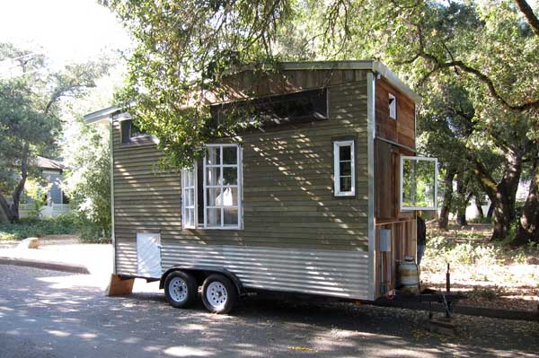 oh2 Jenine's tiny house