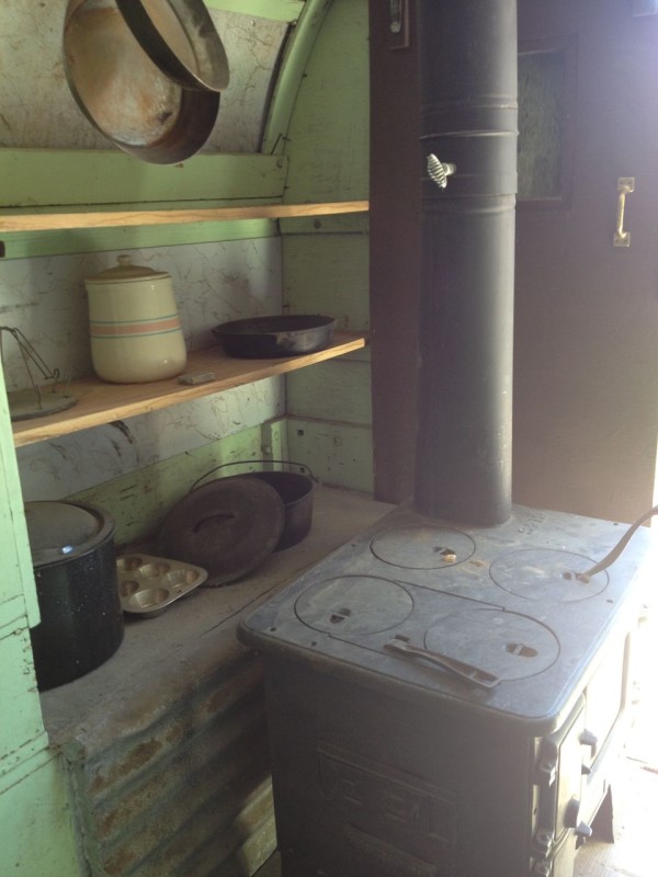 julies-sheep-wagon-stove