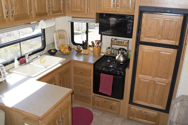 fifth-wheel-kitchen