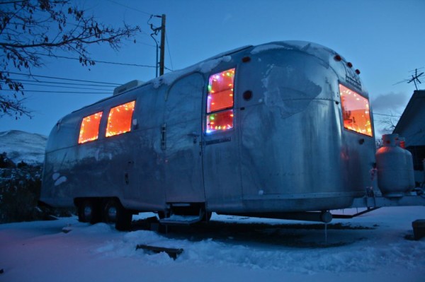 bruce-airstream-lights