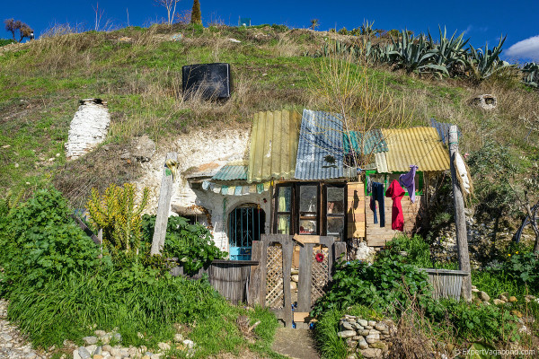 sacromonte-gypsy-cave-1200x1200