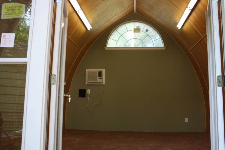 arched-cabins-interior