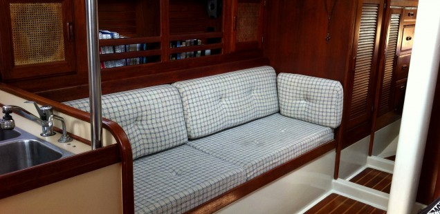 cal-35-interior-port-settee-636x310