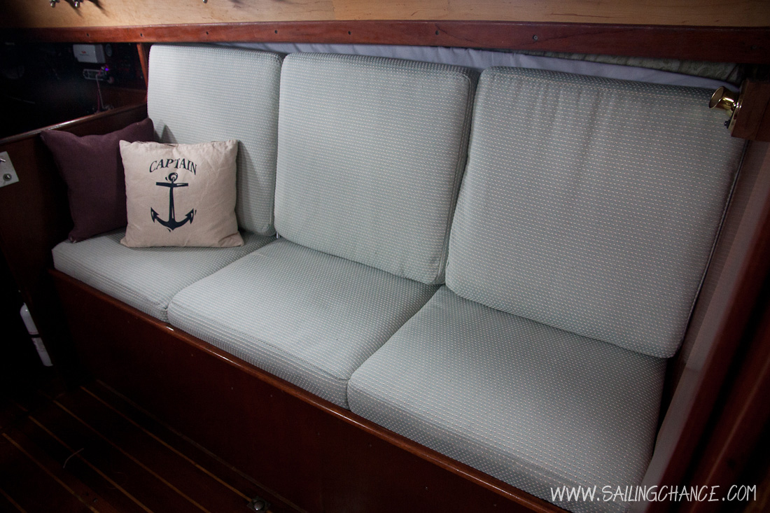 bed_couch_convertible