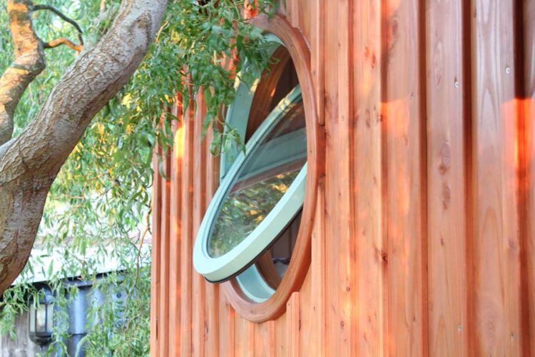 BarrelTopWagon-LivingWagon-window2