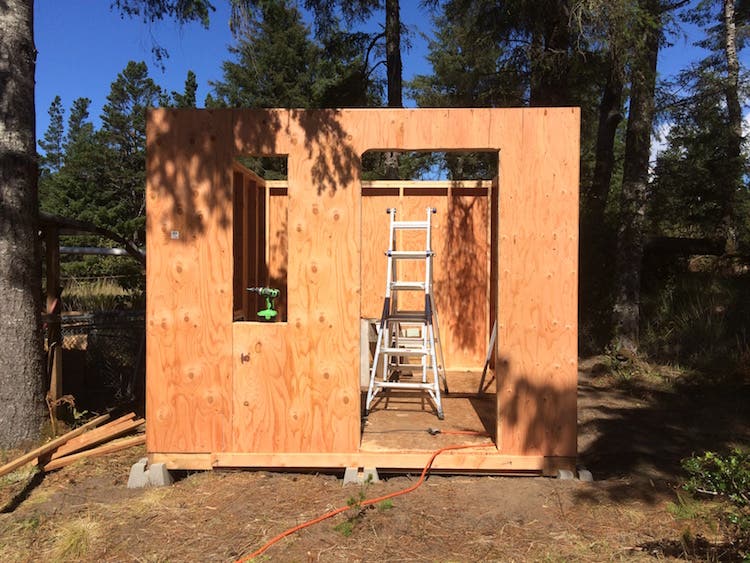 Build Your Own Tiny House Step by Step Videos - Tiny House Blog