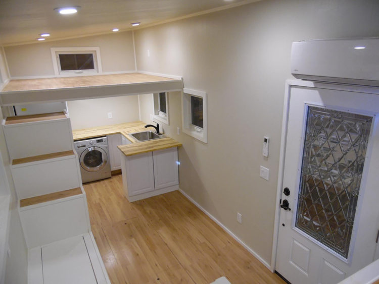 UpperValley-TinyHouse-Kitchen