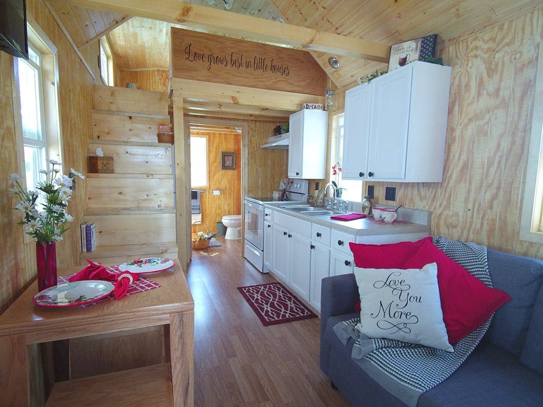 Buck’s Tiny Houses Include Appliances and Furniture - Tiny House Blog