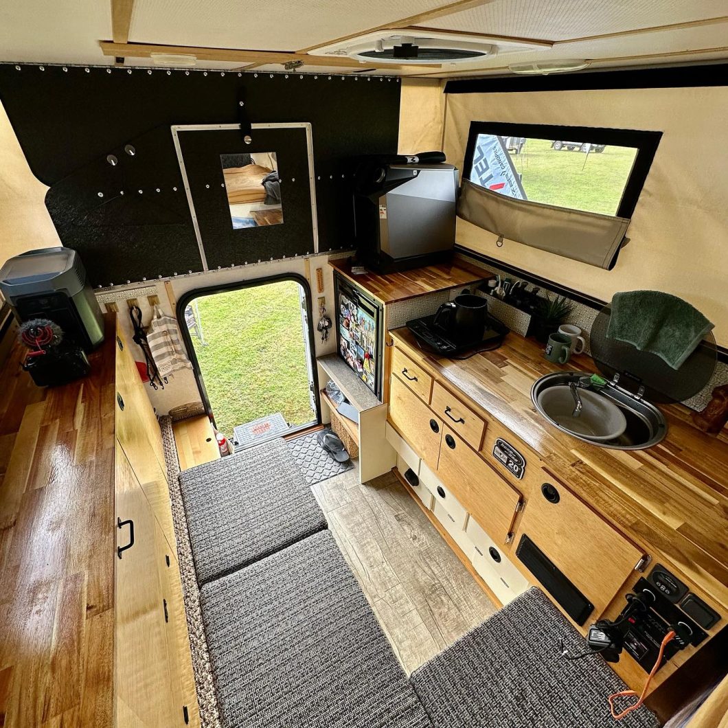 GrizzlyNBear interior