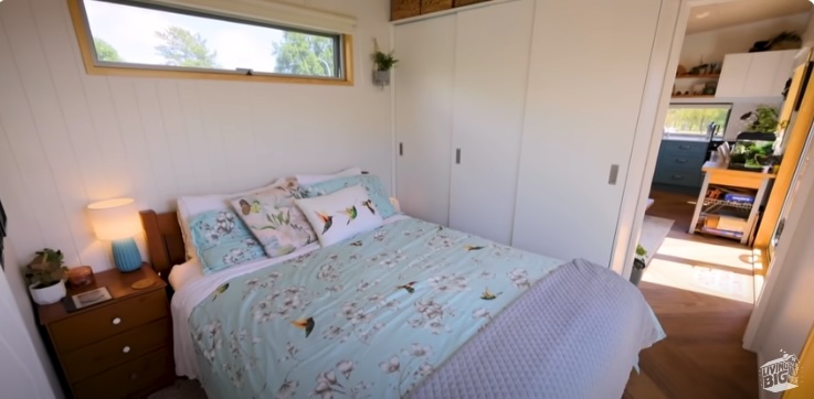 tiny house bedroom