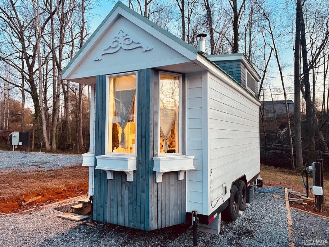 Exterior tiny house for sale