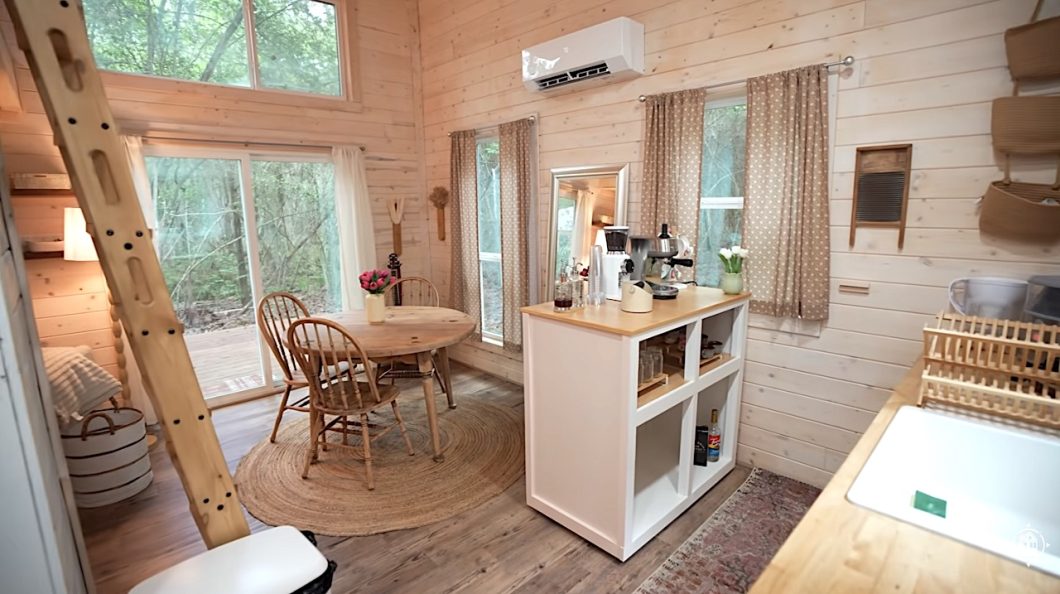 Annie's dining room